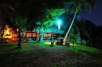 Cabanas Hostal & Camping Magic Bacalar