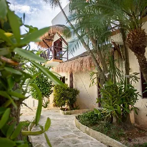 https://posada-2-amigos.allrivieramayahotels.com